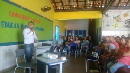 Gongogi: Curso preparatório para concurso reúne dezenas de jovens